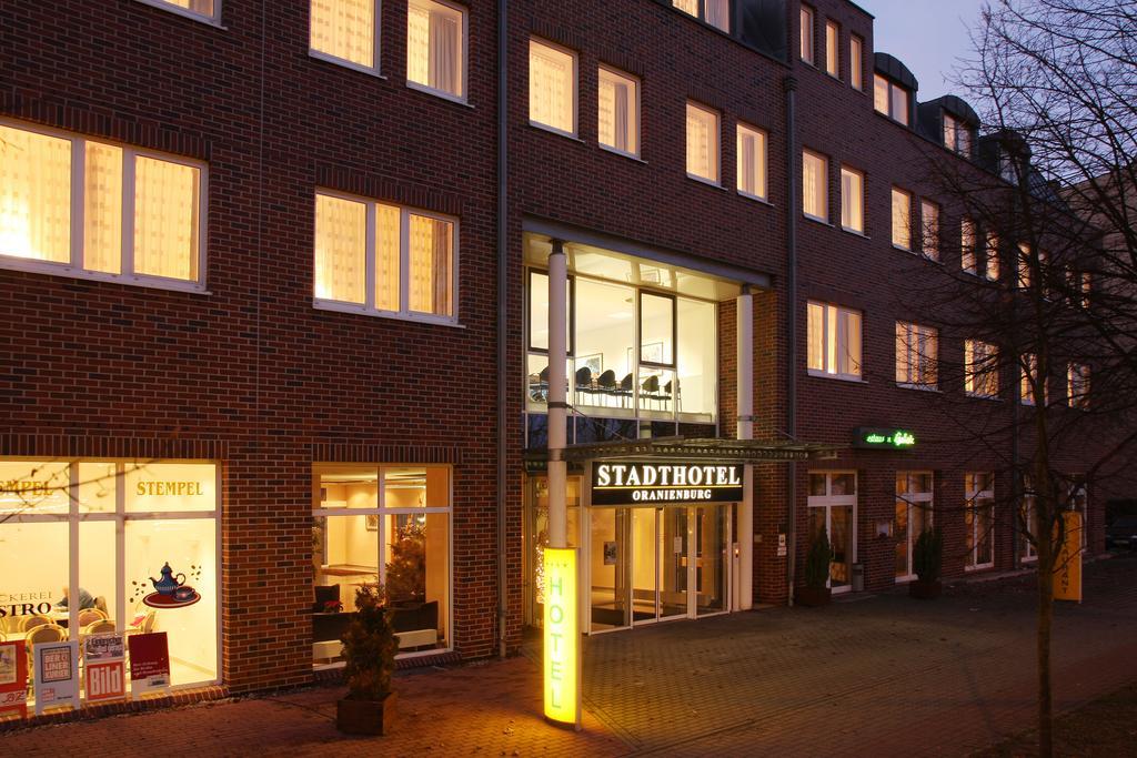 Stadthotel オラニエンブルク エクステリア 写真